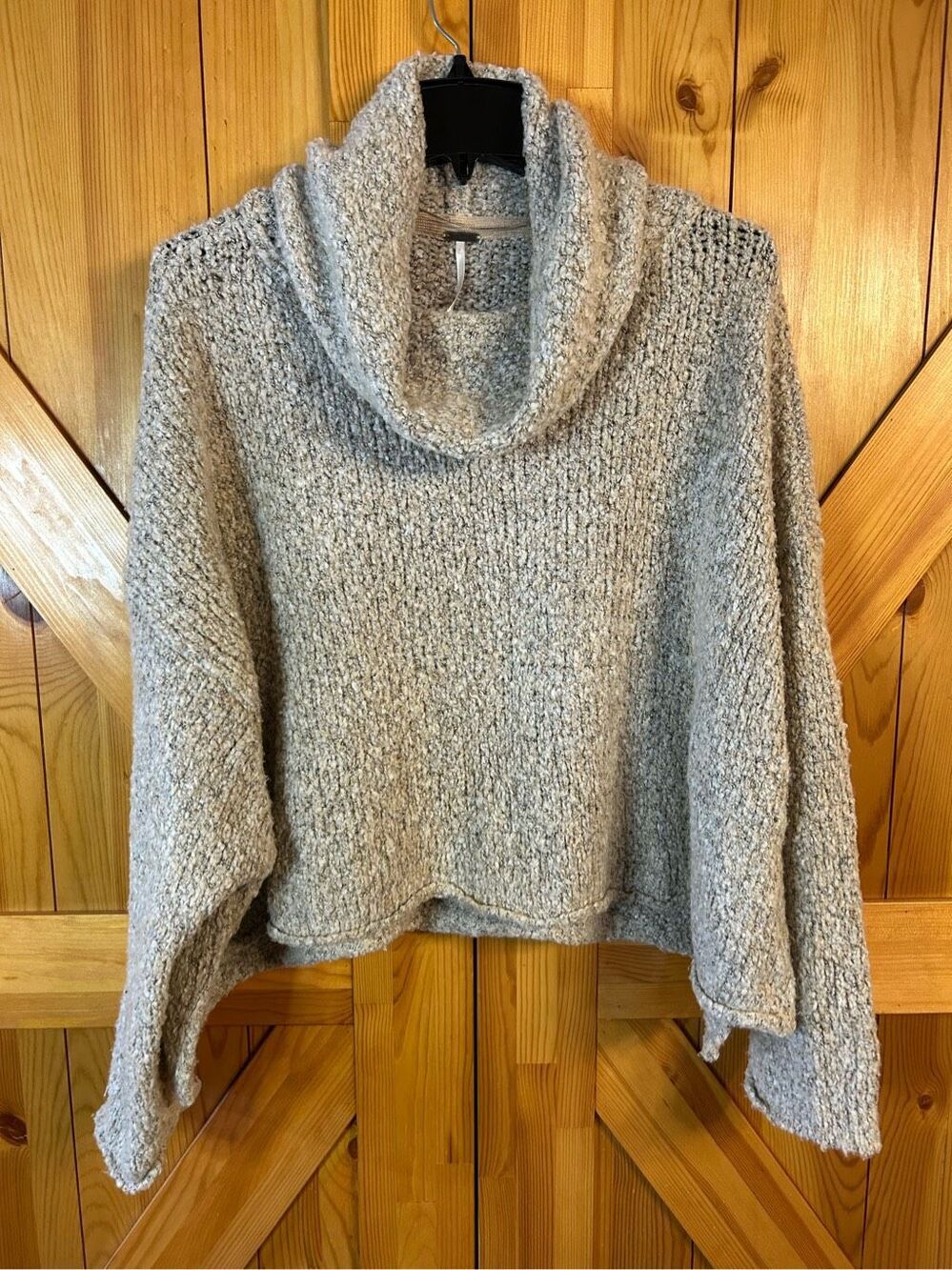 Free people BFF sweater in cream/natural oversized cowl neck  size medium (0656)